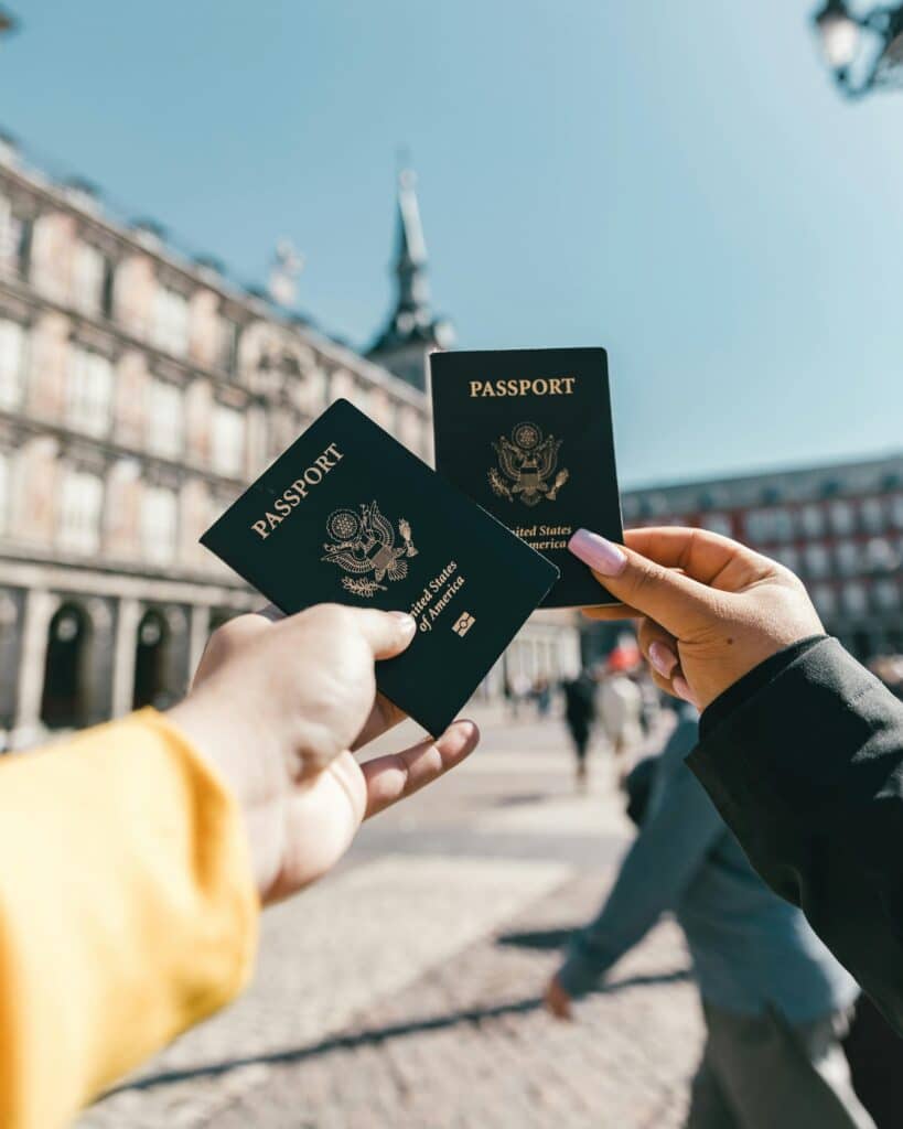 Consejos esenciales para planificar una boda de destino inolvidable 2 pexels spencer 4353813